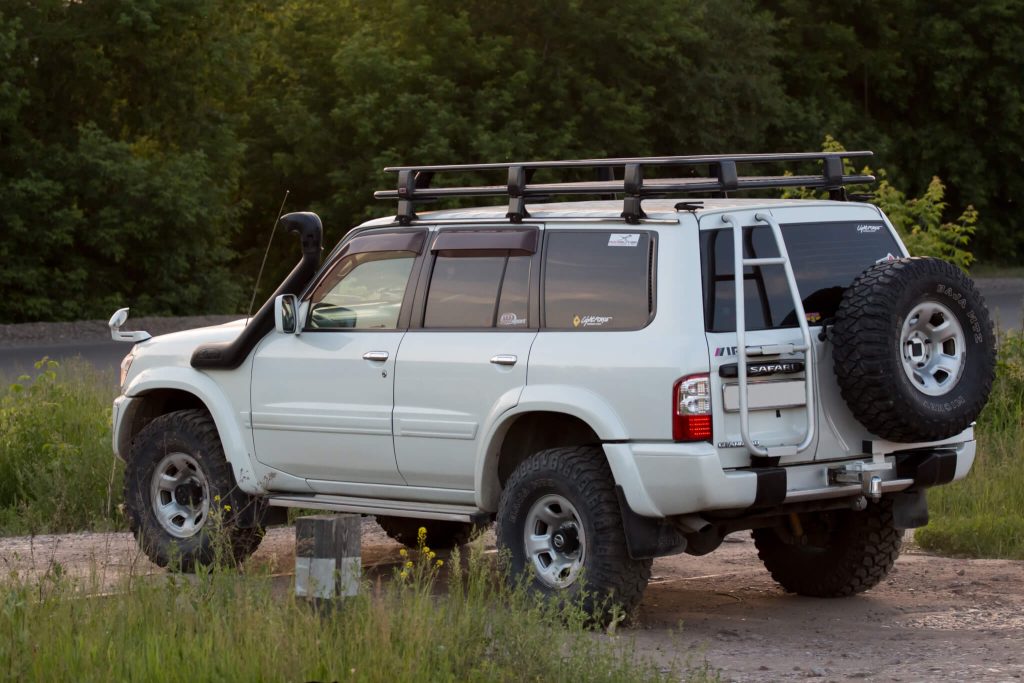 Калитка в штатный бампер Nissan Patrol Y61 1997-2004