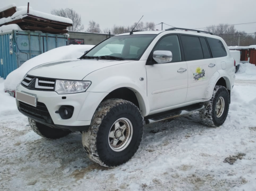 Расширители колесных арок Mitsubishi Pajero Sport 2013-2015