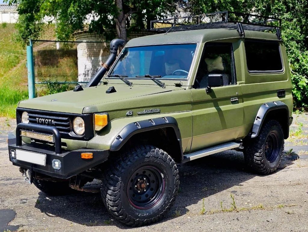 Расширители арок TOYOTA LAND CRUISER BJ70V